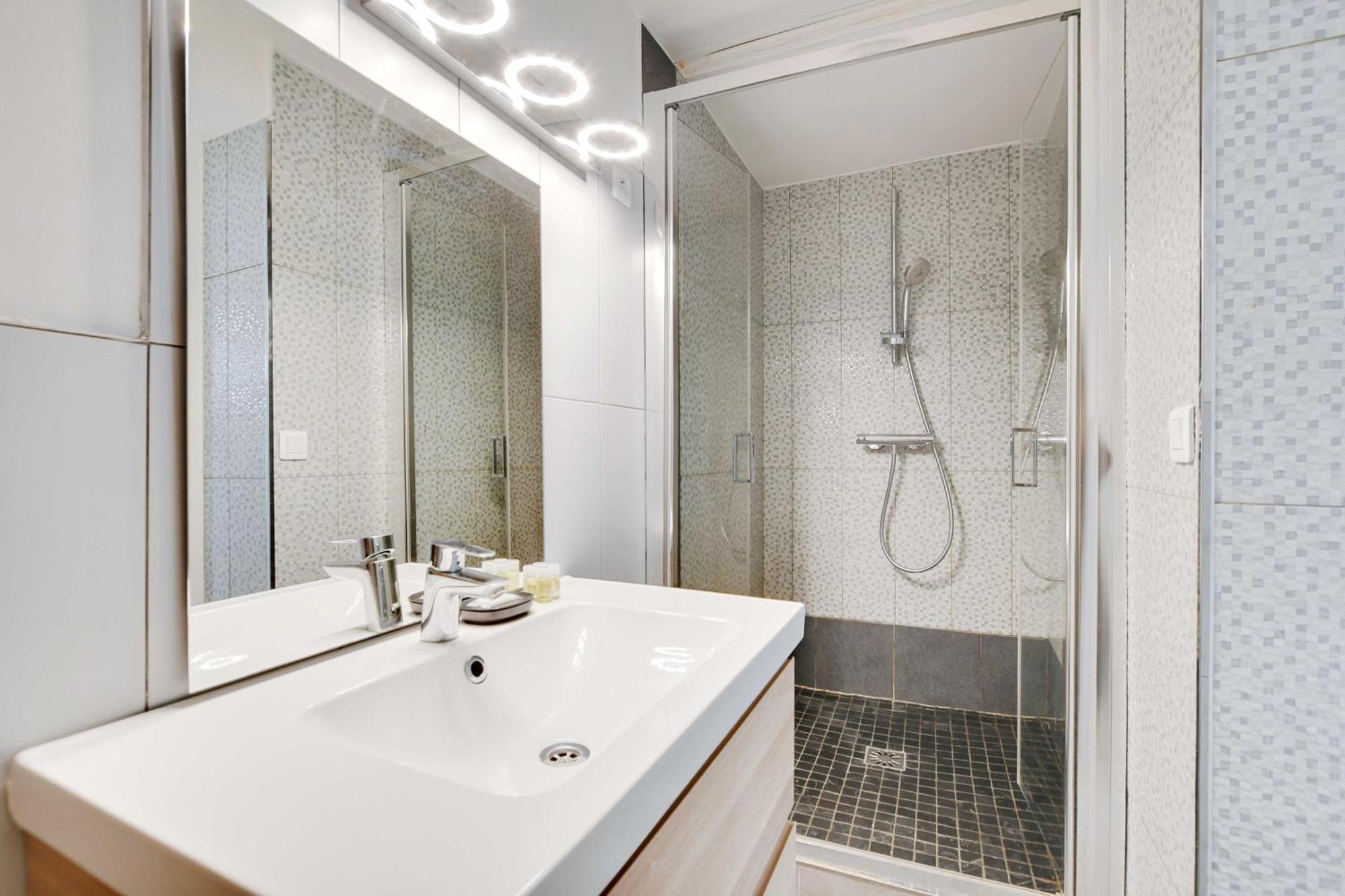 Appartement Charming Under Roof Bastille *